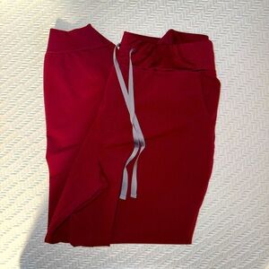Fabletics Scrub Joggers Pants - Maroon/Burgundy/Wine - M/S